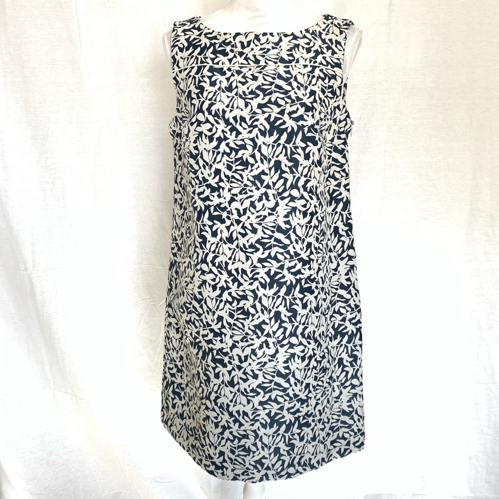 Joe Fresh Shift Dress - Size Medium - NWT 🌿